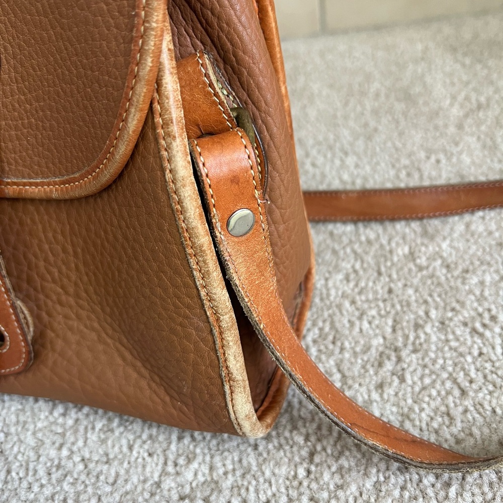 Dooney & Bourke Vintage Essex Bag with Coin Purse - Picture 4 of 10